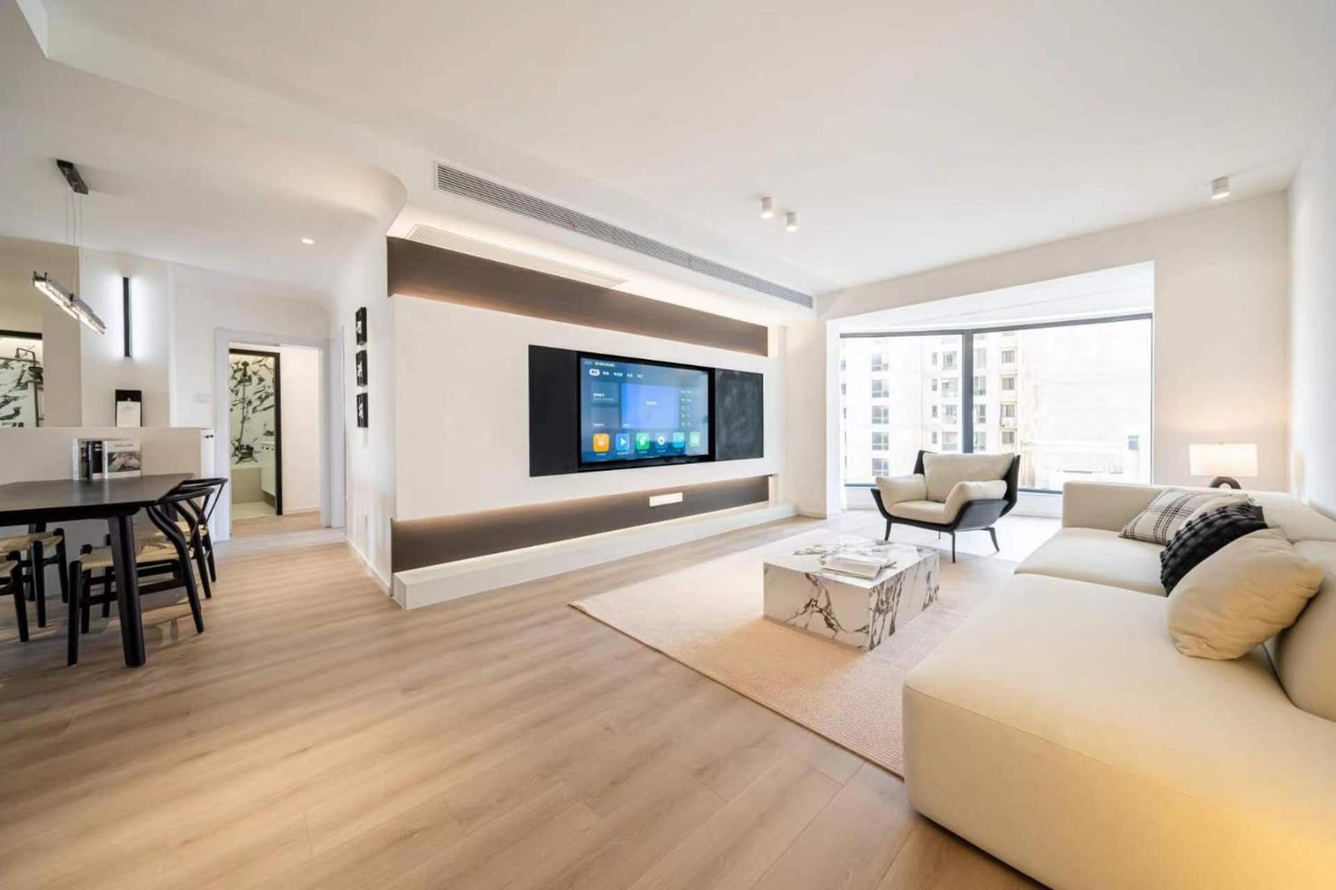 Apartment Eastern Hub - Bund Branch Enjoy The Beautiful Scenery Of The Bund At The People's Square Of The New French Window, The Big Flat Floor Is Close To Huaihai Road, Xintiandi *